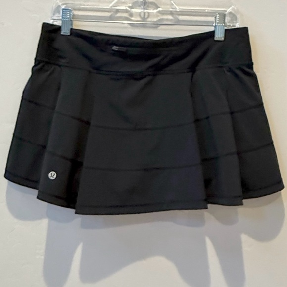 Lululemon Pace Rival Mid-Rise Black
Skirt, Size 8 - Picture 7 of 13